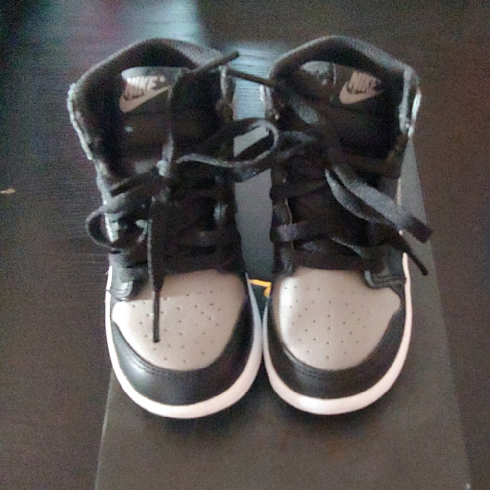 Jordan Retro blk/gry